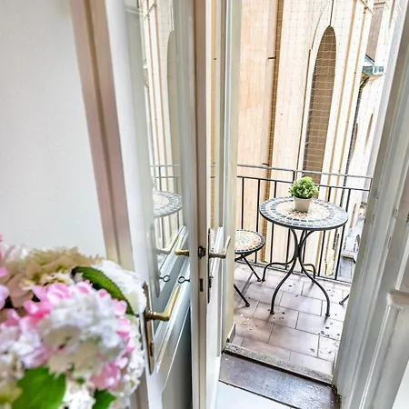 Apartment The Old Town Square & Parizska *