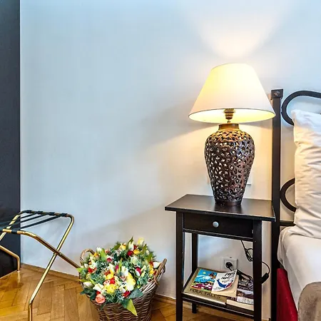 Apartment The Old Town Square & Parizska *