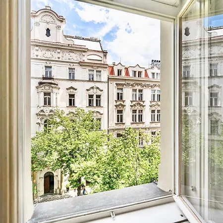 Apartment The Old Town Square & Parizska